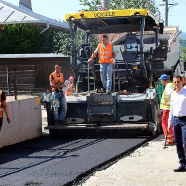 Asfalt nou pe strada Smârdan